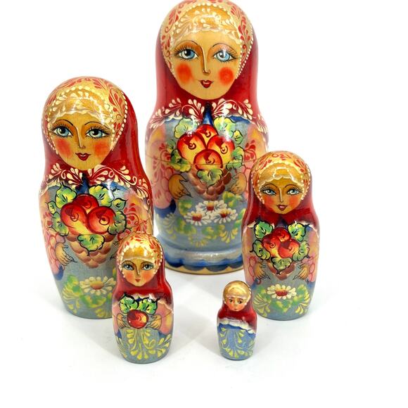 Vintage Russian Matrioska Nesting Dolls 5 Doll Set - Picture 3 of 7